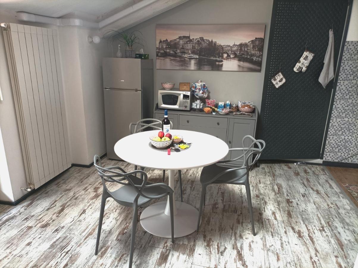 La Petite Maison De Claire Cuneo Luaran gambar