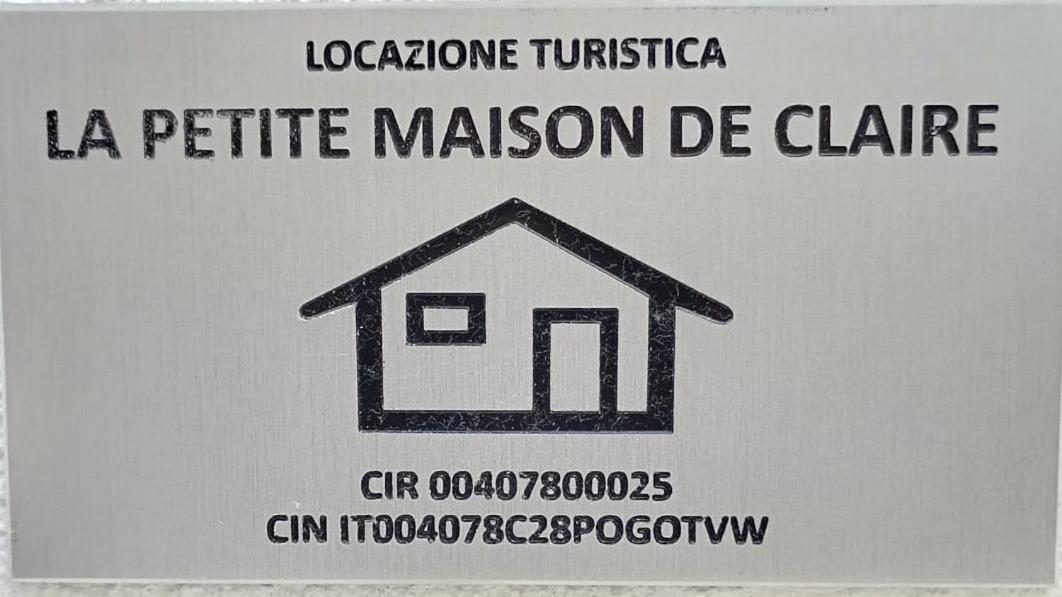 La Petite Maison De Claire Cuneo Luaran gambar